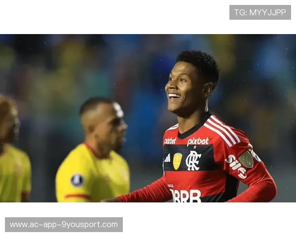 弗拉门戈中场拦截后迅速推进